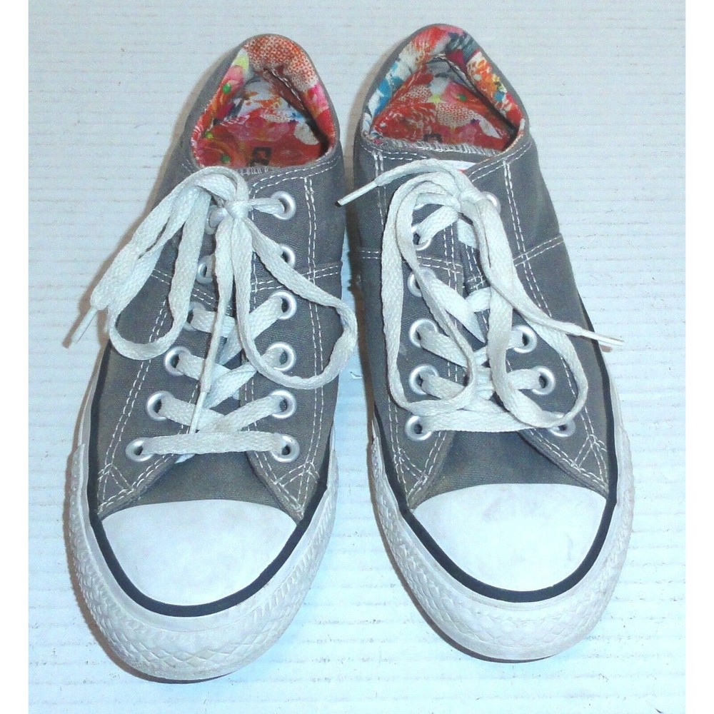 Converse All Star Women's Low Top Shoes Gray with Floral Lining Size: 7 READ